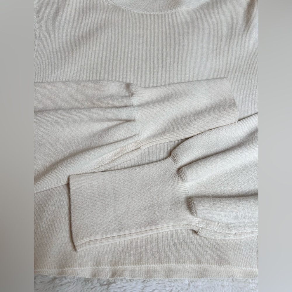 Aritzia Wilfred cream cropped turtleneck sweater, XS, wool-blend Cozy Ski Bunny - Picture 7 of 8
